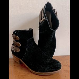 COPY - UGG VOLTA BLACK SUEDE ANKLE BOOTS
